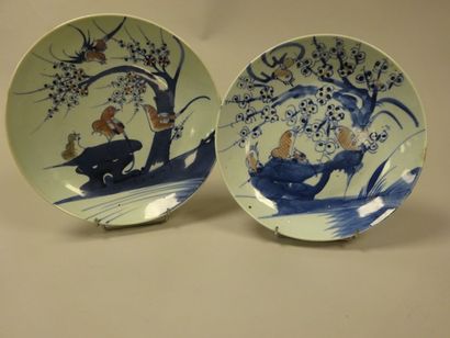 Extrême OrientDeux plats creux en porcelaine...