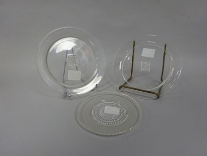 René LALIQUE (1860-1945)- Assiette à dessert...