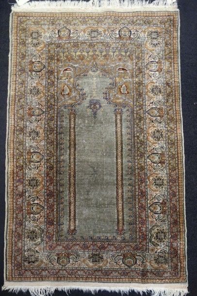 TURQUIE, Cesarée
Tapis de prière.En laine...