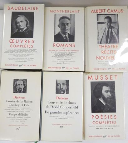 Lot de six volumes de la Pléiade comprenant:
-...