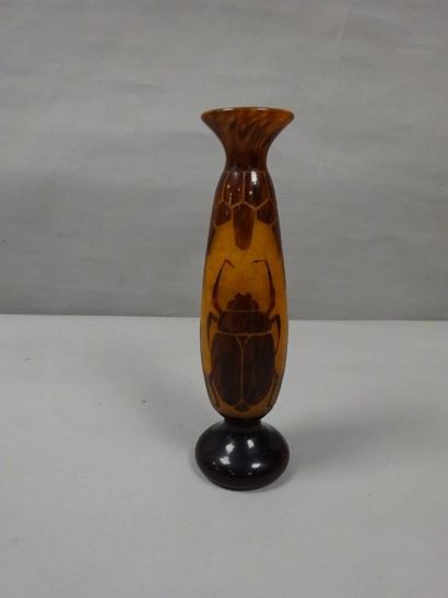 LE VERRE FRANÇAIS
Vase soliflore fuselé sur...