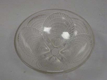 RENE LALIQUE (1860-1945)
Coupe creuse 
