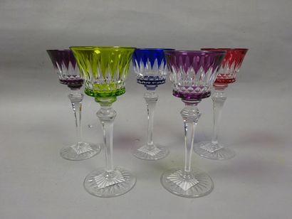 BACCARAT France
Ensemble de cinq verres à...