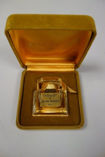 JEAN PATOU Paris
1000.

Flacon de parfum...