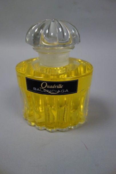 BALENCIAGA
Quadrille.

Flacon de parfum factice.

H....