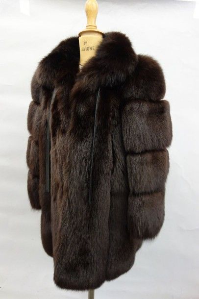 CHRISTIAN DIOR BOUTIQUE FOURRURE
Manteau...