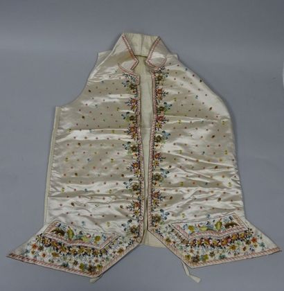 Gilet d'homme à petit col en tissu et soie...