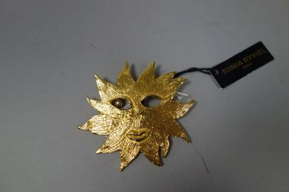 Sonia RYKIEL
Broche Soleil en métal doré,...