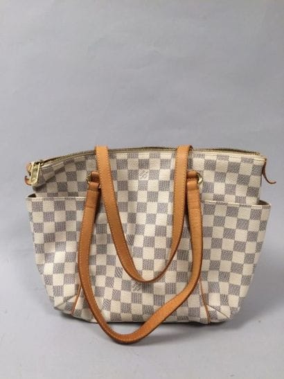 LOUIS VUITTON
Sac main modèle Totally petit...