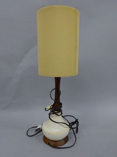 Pied de lampe piriforme en bois tourné et...