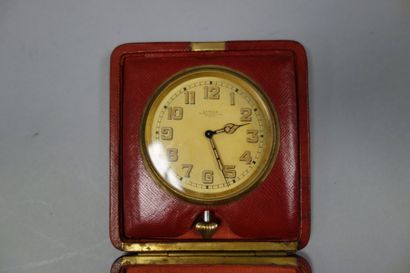 LENOIR, Paris
Pendulette de voyage en métal...