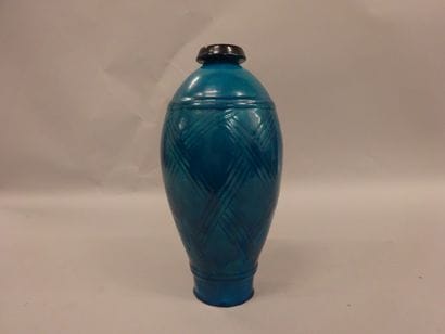 PRIMAVERA
Vase ovoïde sur talon en céramique...