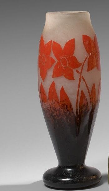 DEGUE
Grand vase fuselé sur piédouche et...