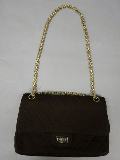 CHANEL, modèle 2.55
Sac 2.55.

En jersey...