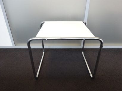 D'après Marcel Breuer
Table basse à plateau...