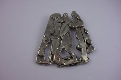ALBERT FERAUD (1921-2008)
Pendentif.

En...