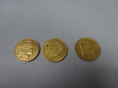 Lot de trois pièces de 20 francs or jaune...