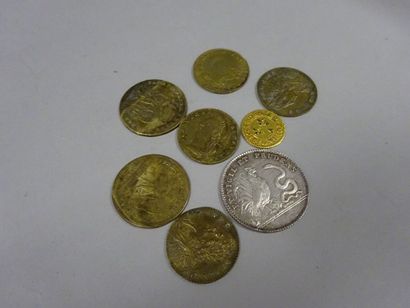 Lot de jetons royaux :

- Louis XIV 