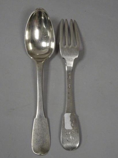Un couvert de table en argent (925), spatule...