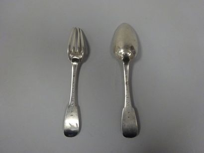 Un couvert de table en argent (925), spatules...