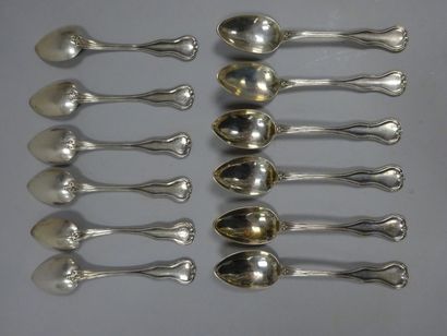 Lot de douze cuillers à café en argent, spatule...