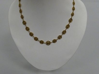 Collier ras de cou en or jaune (750) à maillons...