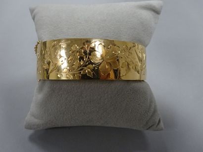 Bracelet ouvrant en or rose (750) à décor...