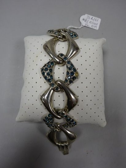 Yves Saint LAURENT
Bracelet à 7 maillons...