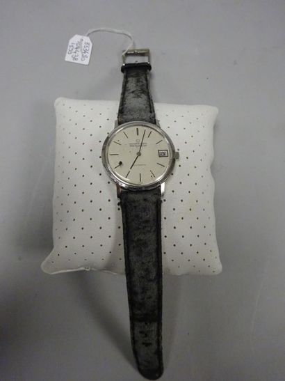 UNIVERSAL GENEVE, WHITE SHADOW DATE
Montre...