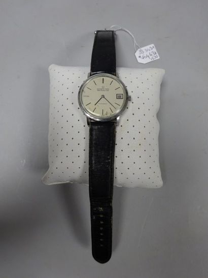 UNIVERSAL GENEVE, WHITE SHADOW DATE


Montre...