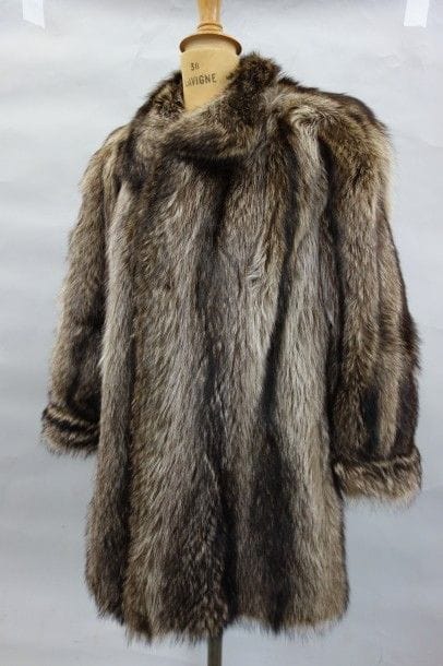 Yves SAINT LAURENT fourrures
Veste 3/4 en...