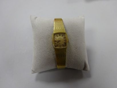 OMEGA


Montre bracelet de dame en or jaune...