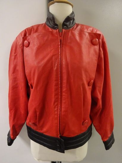 Christian DIOR Boutique


Blouson en cuir...
