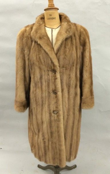 J&B GALISTIN
Manteau 3/4 de dame en vison...