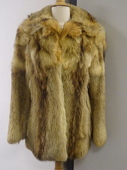 Veste 3/4 en loup roux, col tailleur, deux...