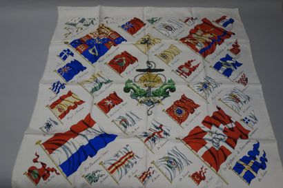 HERMES Paris
Carré en twill de soie imprimé,...