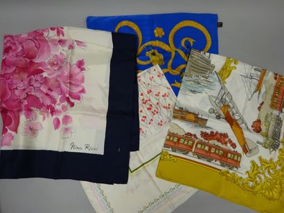 Lot de quatre foulards en soie de LANVIN,...