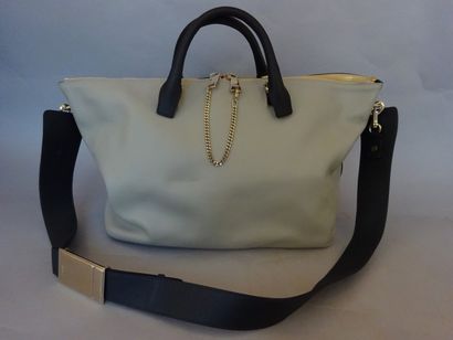 CHLOE
Sac 36 cm en cuir bicolore beige et...