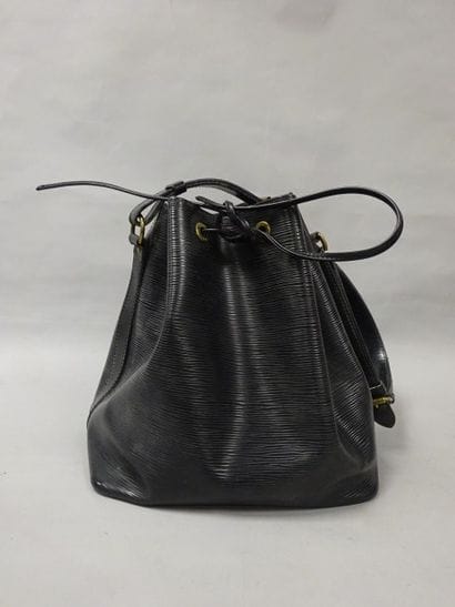 LOUIS VUITTON
Sac modèle Noé en cuir épis...