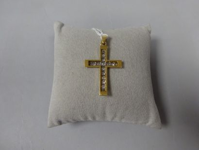 Pendentif en or jaune et gris (750) en forme...
