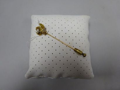 Epingle de cravate en or jaune (750) à motif...