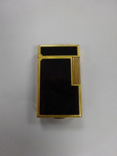 DUPONT
Briquet de poche en métal doré et...