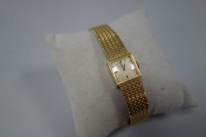 OMEGA
Montre bracelet de dame en or jaune...