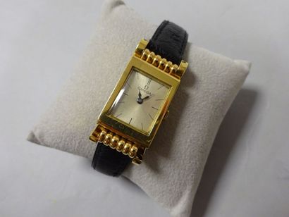 OMEGA
Montre bracelet de dame, le boitier...