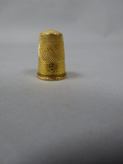 Dé à coudre en or jaune (750).

Poids : 4...