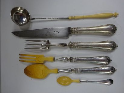 Ensemble de couverts de service en argent...