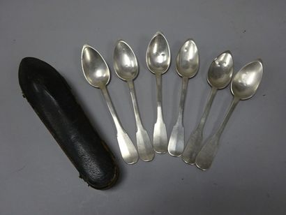 CHENAILLER
Six petites cuillers en argent...