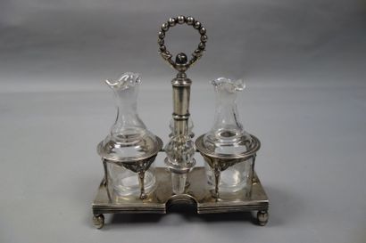Huilier vinaigrier en argent (925) à décor...