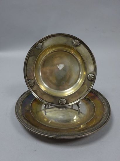 Coupelle circulaire en argent (950), le bord...