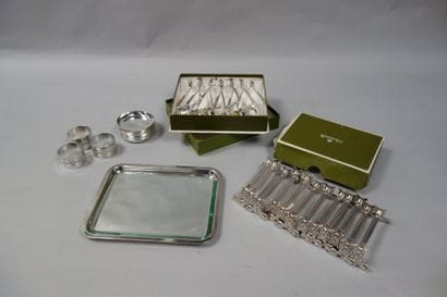 CHRISTOFLE
Ensemble d'éléments en métal argenté...